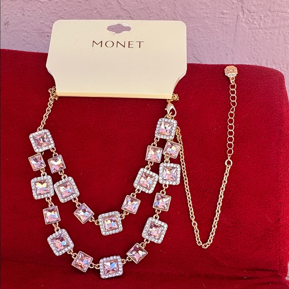 NEW Elegant Gold and Pink Necklace